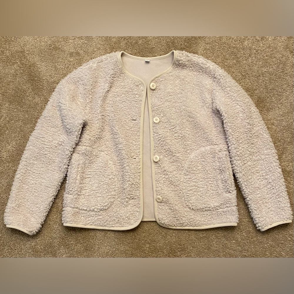 UNIQLO FLUFFY YARN FLEECE  SWEATER